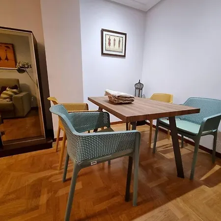 161a Moderno Con Garaje شقة